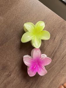 Mini korean flower claw clip