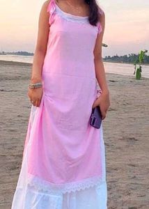A Sleeveless Kurti.