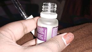The Derma Co 10% Niacinamide Face Serum