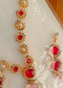 Brand New Artificial Stone Studded Jewellery Set.
