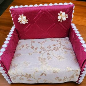 Laddu Gopal / Kanha Ji Sofa | Small (4/5 Inches)