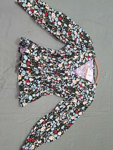 Zara Floral V Neck Peplum Puff Sleeve Top