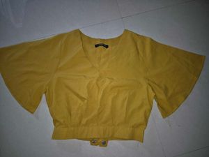 Chic Mustard Top