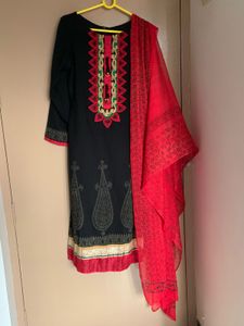Ethnic Kurta And Dupatta Set