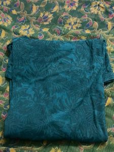 Urbano Fashion Tee - Large