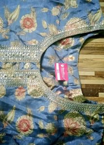 Elegant Floral Embroidered Kurti