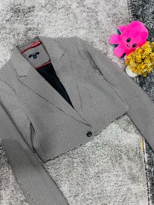 Comfortable And Soft Houndstooth Cropped Blazer