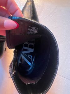 Zara Black Pointed Boots