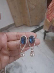 Blue Emerald Earing