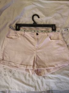 H&amp;M Beautiful Short
