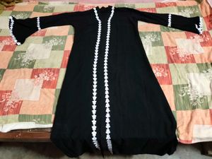 Elegant Black Abaya with Floral Details