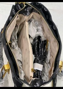 Guess Bags Next To Og Quality New Stock