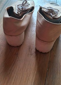 Ladies Footwear Size 7