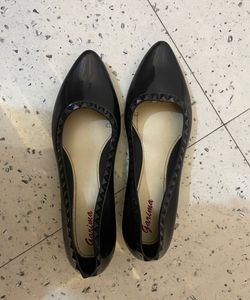 Garima Black Pointed Flats