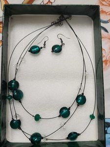 Emerald Green Bead Necklace with earrings Imported