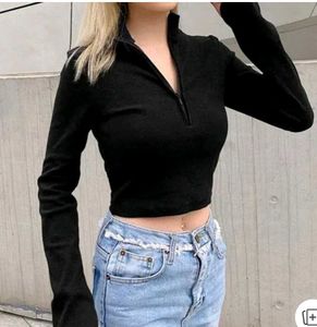 Black Long Sleeve Crop Top