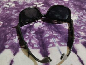 Black Framed Sunglasses