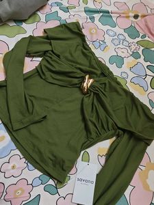 💚Savana Olive Off-Shoulder Top