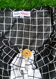 Chic Sleeveless Checkered Top