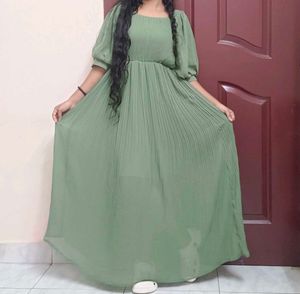 Green Maxi Dress with Puff Sleeves