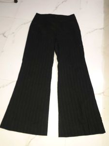 black bootcut pant👔