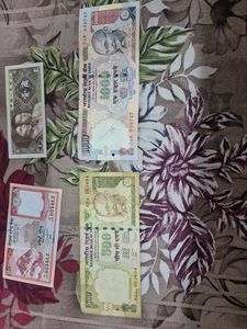 6 Notes SeVintage International Currency Collectio