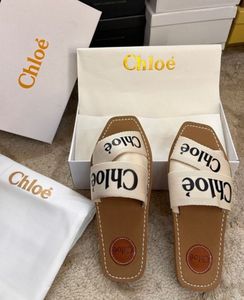 CHLOE WOODY FLATS
