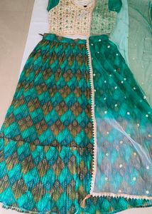 New Crop Top Skirt