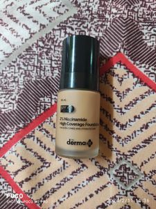 The DermaCo Foundation Shade caramel 04