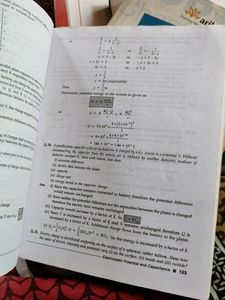 FULL MARKS PHYSICS CLASS 12