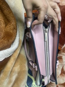 Accessories London Handheld Bag