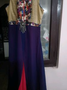 Multicolour Smart Georgette Gown In L Size