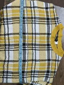 H&amp;M Plaid Knit Sweater - Cozy &amp; Stylish