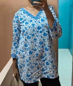 V-neck Short Kurti