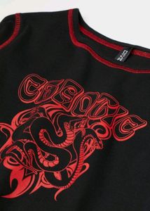 H&amp;M Red Dragon Crop Top🖤