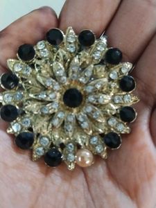 Design Pin And Ring Beautiful