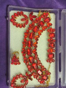 Red Jewelry Set