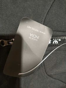 Men&#39;s Black Jacket, M Size