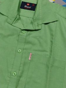 Men&#39;s Casual Button-Down Shirt