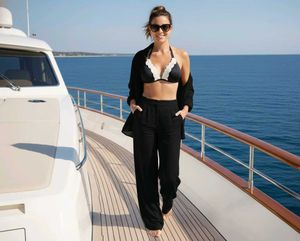 🌊Textured Scalloped Halter Bikini Top 🌊