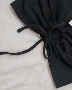 H&amp;M Cut Out Crop Top