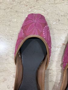 Pink Jutti/ Mojri