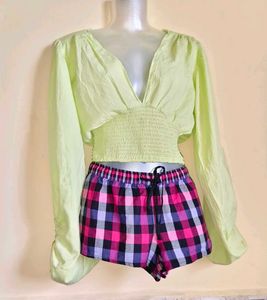 Size M🎁Buy 2 Get 1 Free 🎁 Trendy Green Crop Top