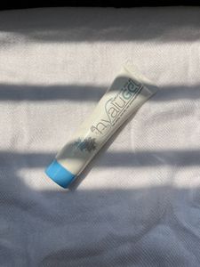 face moisturiser