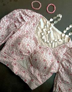 Cute Old Money Style White- Pink Crop Top