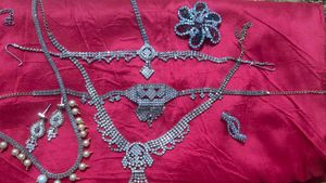 Vintage Pearl &amp; Rhinestone Jewelry 8 Combo Set