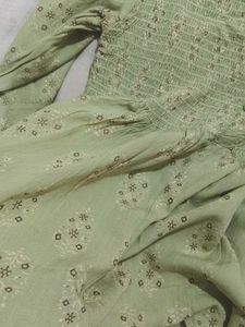 Pista Green Top