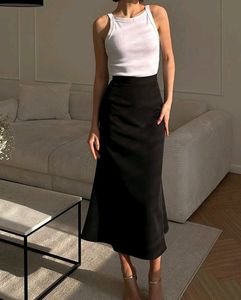 Black Midi Skirt🌸