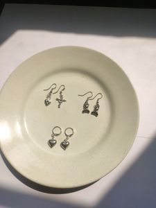 kawai earing(pack of 3)