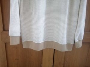 Stylish Cream Sweatshirt – Cozy &amp; Trendy for All